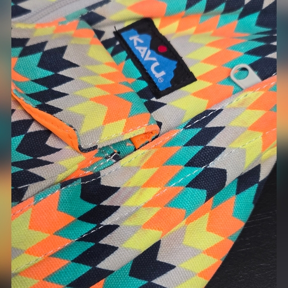 KAVU Chevron Sling Bag Orange Teal Yellow Backpack Purse Zipper - Picture 9 of 9